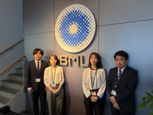 年間1億検査を支えるBML、300名導入で7,619時間削減！ 生成AIが加速させた業務改革